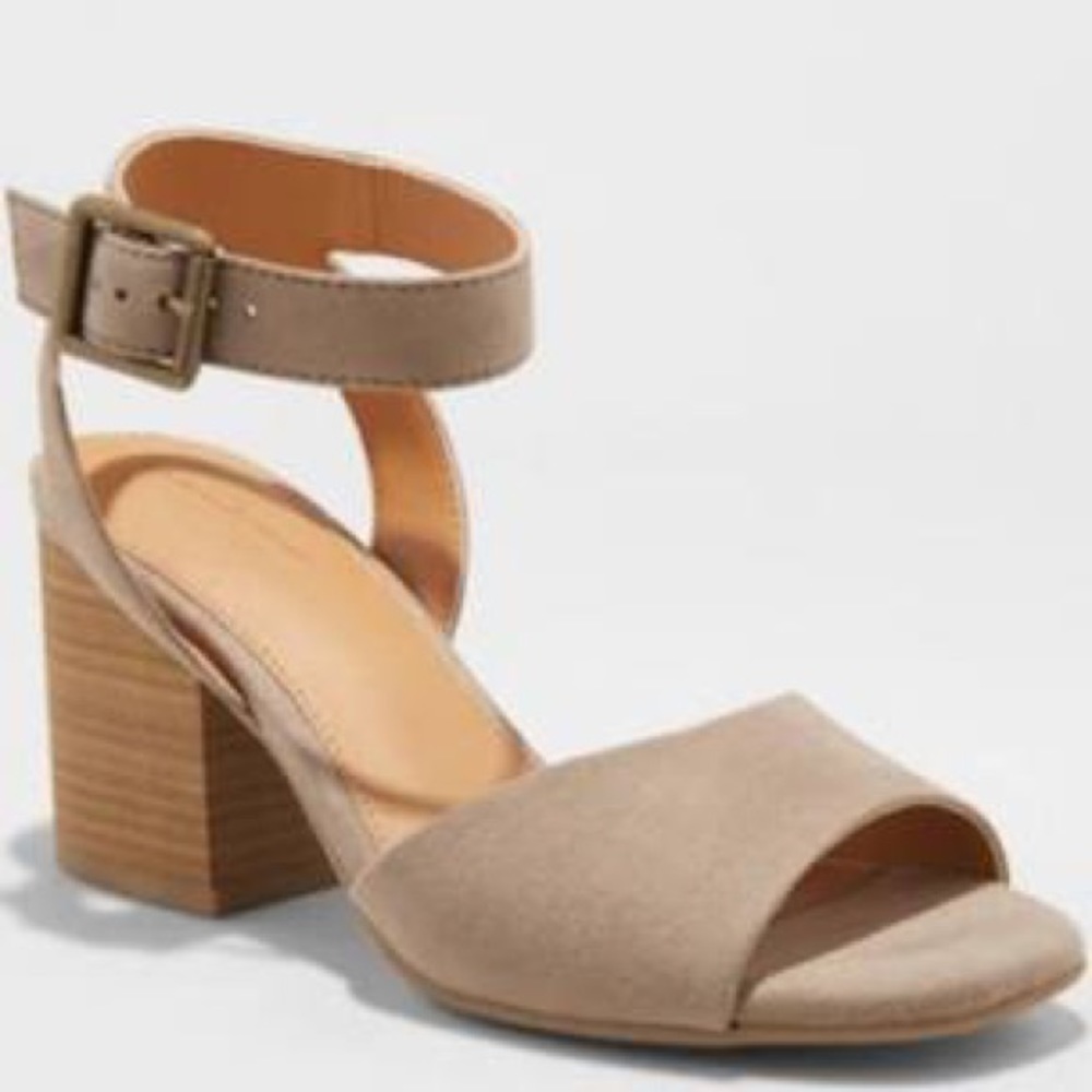 Universal Thread Megan Heel